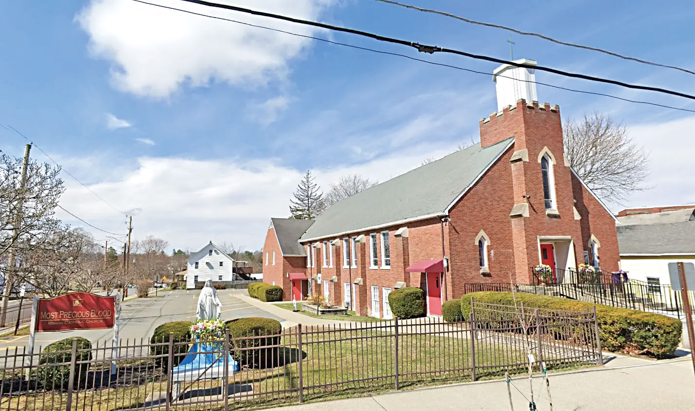 今夏關閉的包括沃爾登的寶血學校。 谷歌地圖