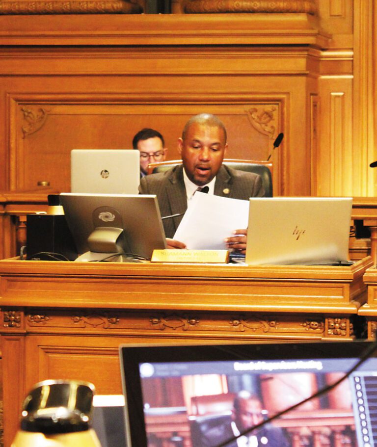 華頌善在市參事上批評將警察紀律裁量權移交警察局長。 記者陳程威攝