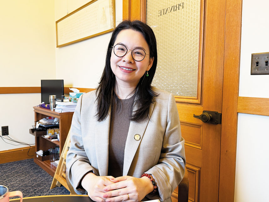 市參事陳小焱要求補足原計劃的可負擔房屋數目。記者陳程威攝