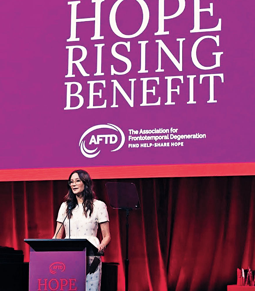 ■Emma於12日出席額顳葉退化症協會慈善晚宴，並獲大會頒發希望獎。