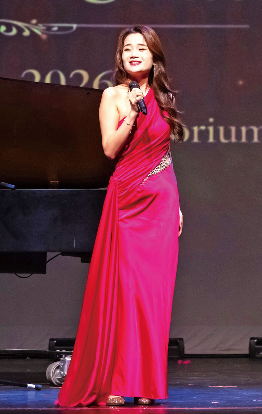 劉藝在音樂會中演唱《茱麗葉圓舞曲》。 萬兵傳提供