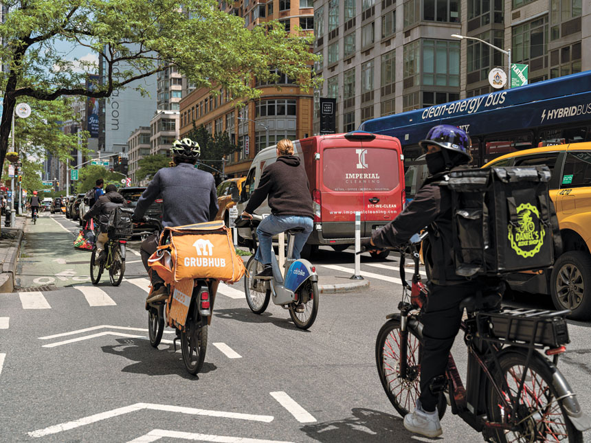 市府將取消電動單車輕微交通違規的刑事傳票。 Sasha Maslov/紐約時報