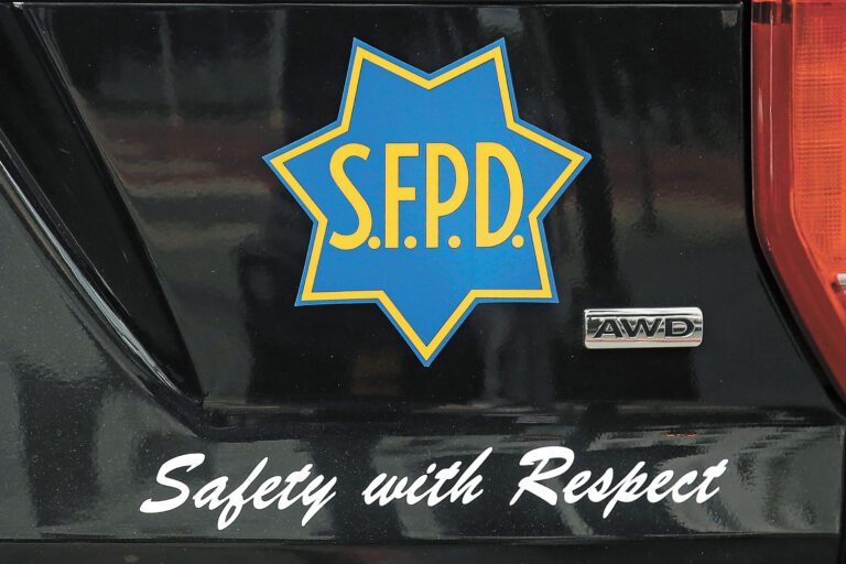 三藩市警員工會與市府達成臨時協議，未來4年將加薪14%。美聯社資料圖