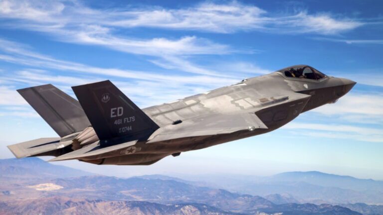 伊朗火力疑擊中美國一架F-35戰機迫緊急降落