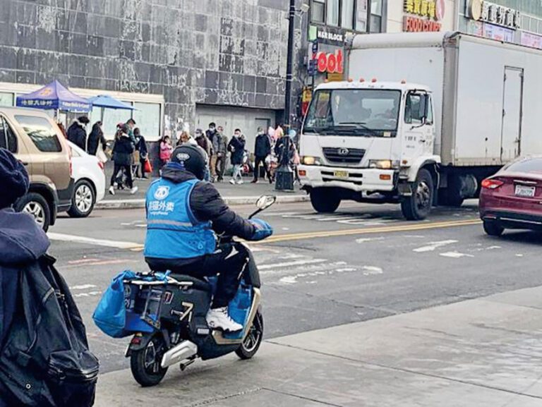 馬姆達尼政府取消單車騎士刑事傳票，居民擔心街道再次淪為「無政府狀態」。
