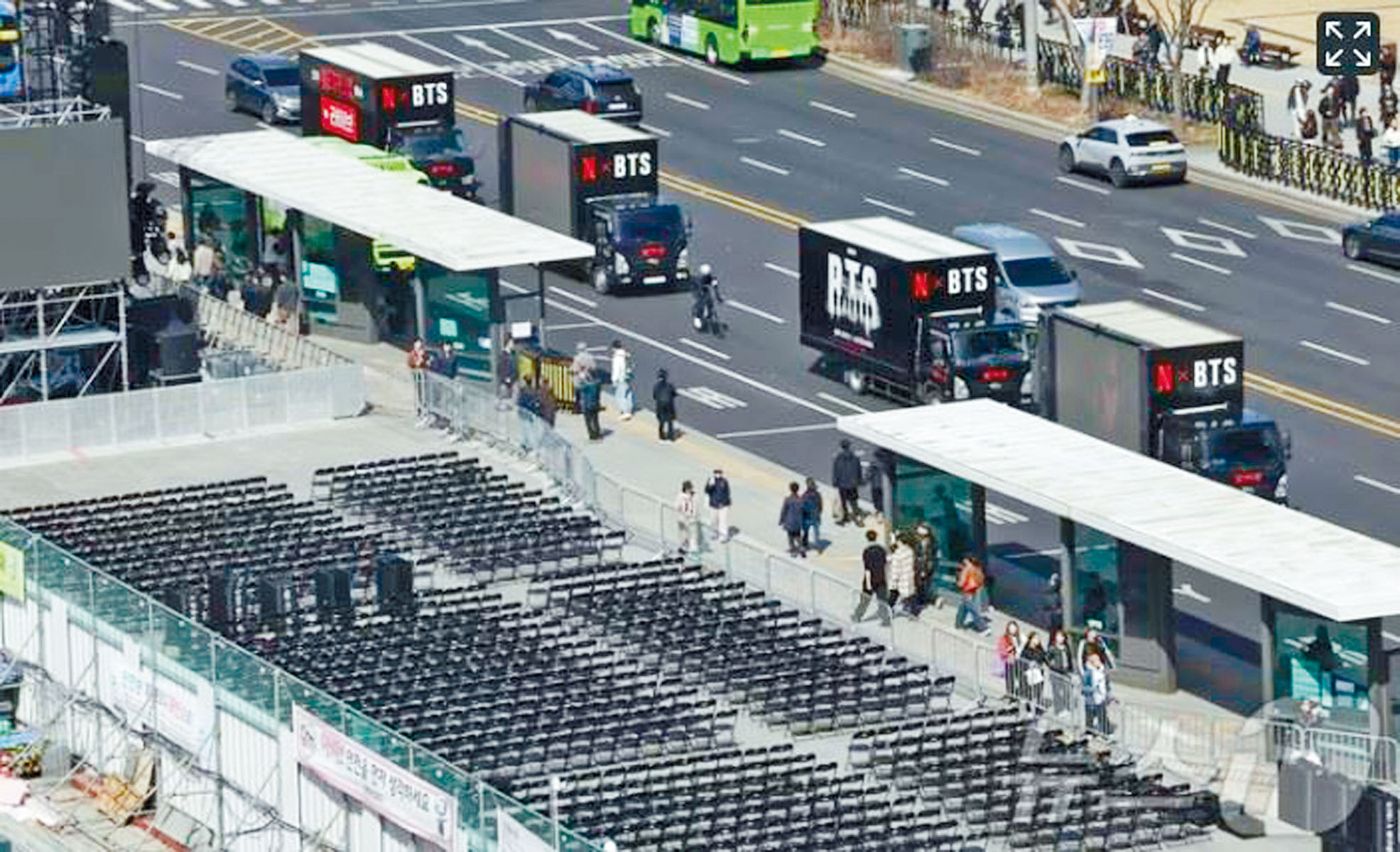 光化門的布置已大致完成,昨日已有大批民眾到光化門打卡。