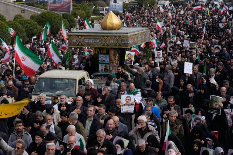 伊朗納坦茲核設施再遇襲 導彈射程首達4000公里