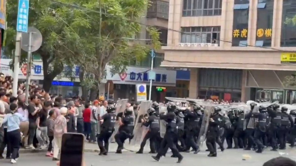 廣東信宜殯儀館選址爭議 民眾抗議引發警民對峙