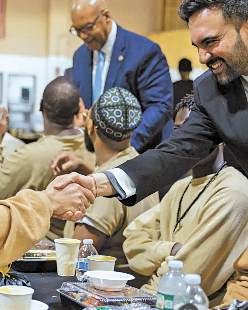 馬姆達尼形容這是他作為紐約市長度過的最深刻的夜晚之一。 市長辦公室X圖片