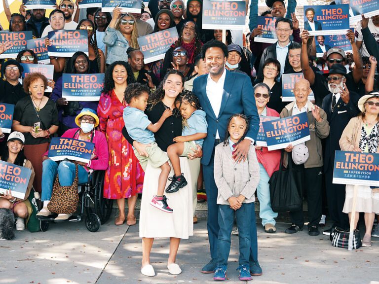 艾霖敦與太太及三個兒子。記者黃偉江攝