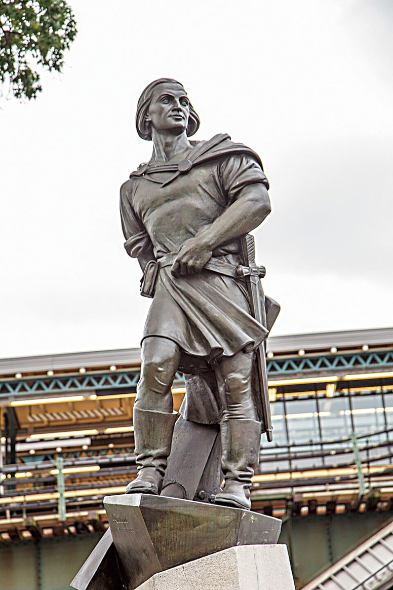 維基百科中的哥倫布雕像。維基百科