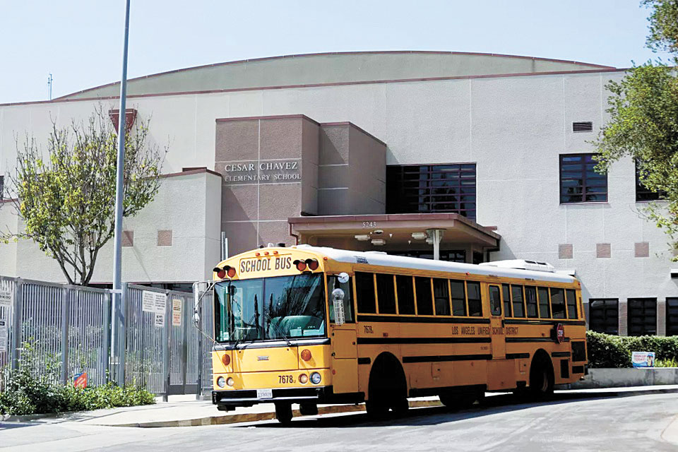 洛杉磯的查維斯小學是可能更名的學校之一。 洛杉磯時報