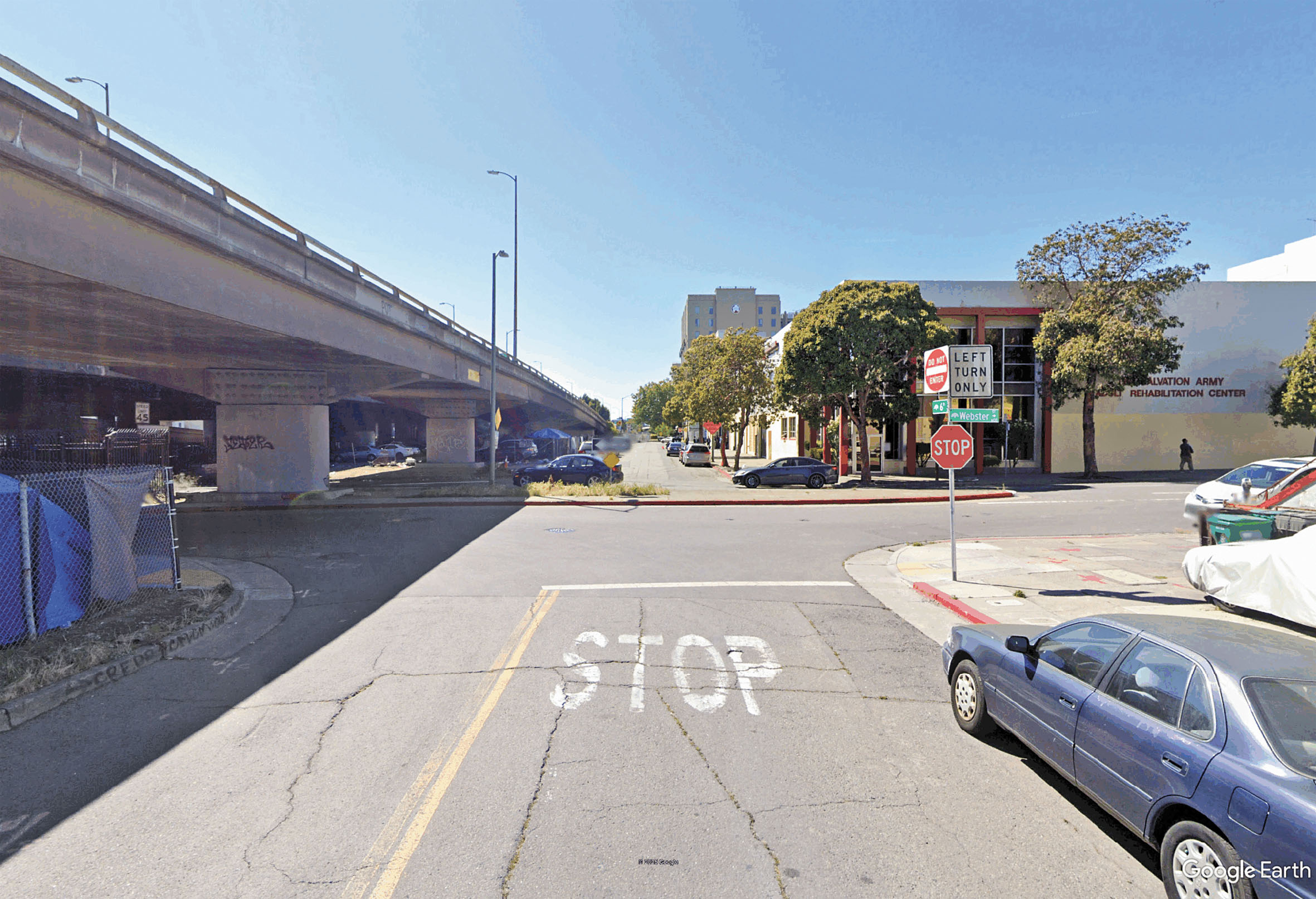 圖為屋崙華埠6街夾委士打街改造前街景。加州運輸局