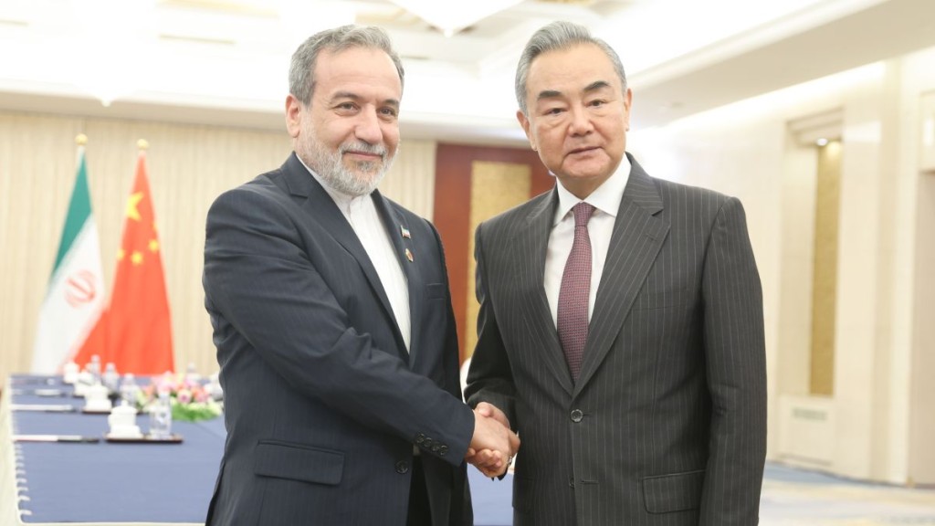 王毅與伊朗外長通話 強調對話談判是解決衝突唯一途徑