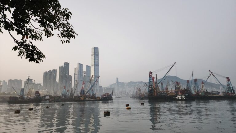 天文台預測今早部分時間多雲有霧 日間轉為天晴炎熱