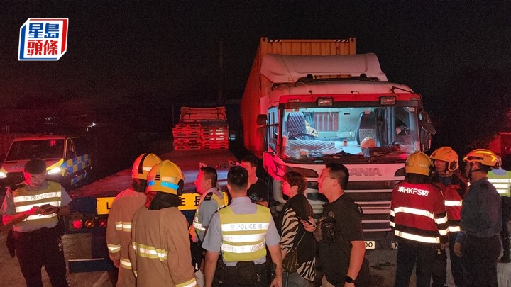 洪水橋貨櫃車溜前 七旬司機救車遭夾斃