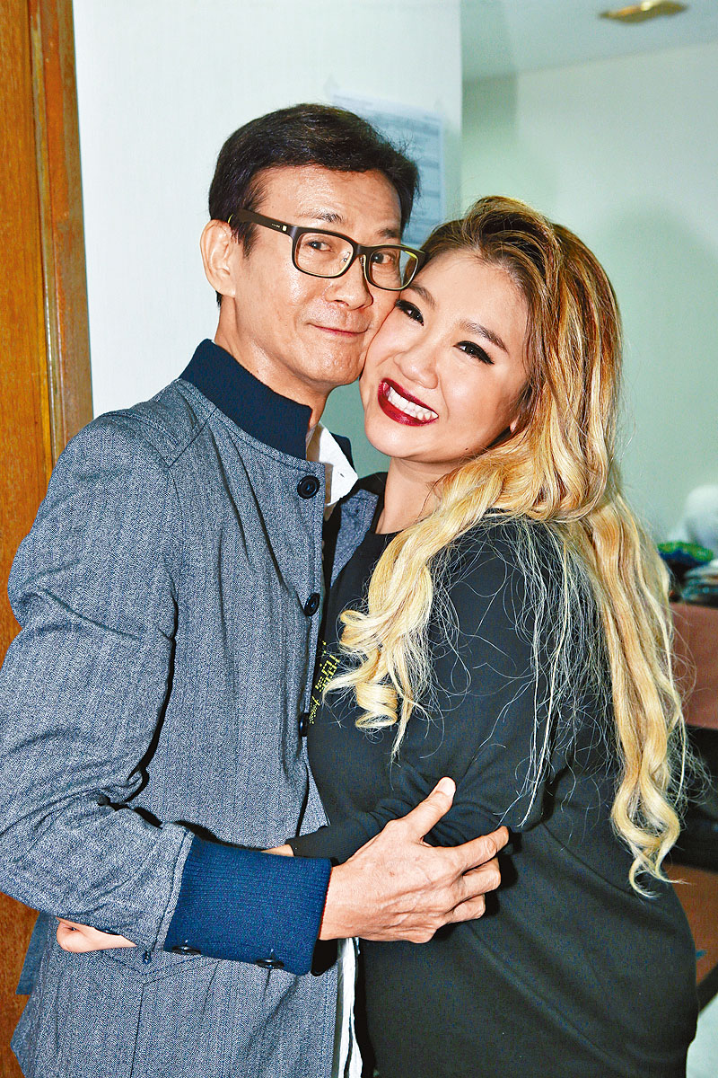 「秋官」對上一次正式出席公開場合，是2022年看欣宜演唱會。