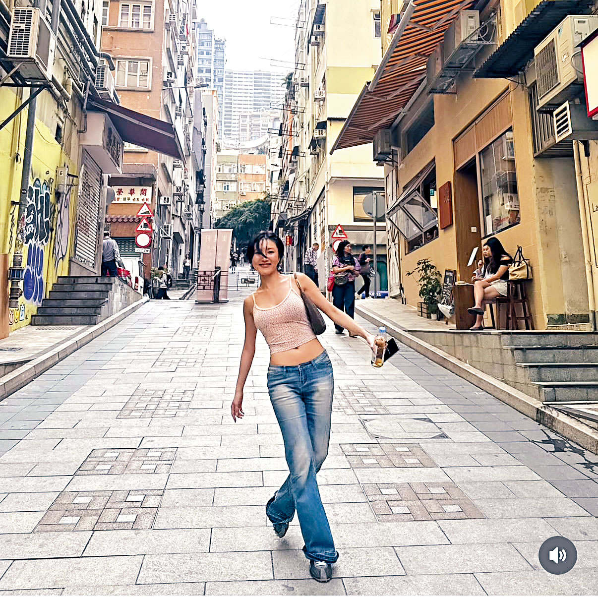 大前日，華莎到中上環打卡和歎咖啡。