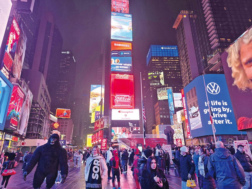 去年到訪紐約的遊客總計6500萬人次,較前年增長約1%。 本報資料圖片