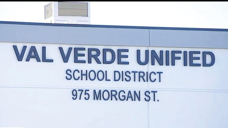 河濱縣瓦爾韋德聯合校區外觀。NBC4