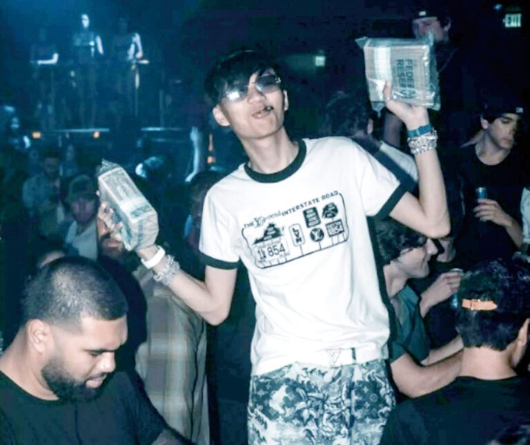 加密幣詐騙黑吃黑的案外案，牽扯到另一名新加坡籍男子馬龍·林（Malone Lam，如圖）被控於2024年詐走2億4800萬美元比特幣。林某拒不認罪。美國哥倫比亞特區地方法院