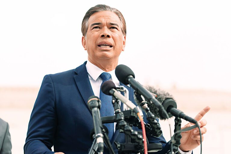 加州總檢察長邦塔向法院請願，阻止河濱縣縣警局長扣押選票。美聯社資料圖片