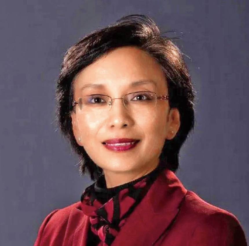 冠名贊助北大校友龍舟隊的潘雅然律師。