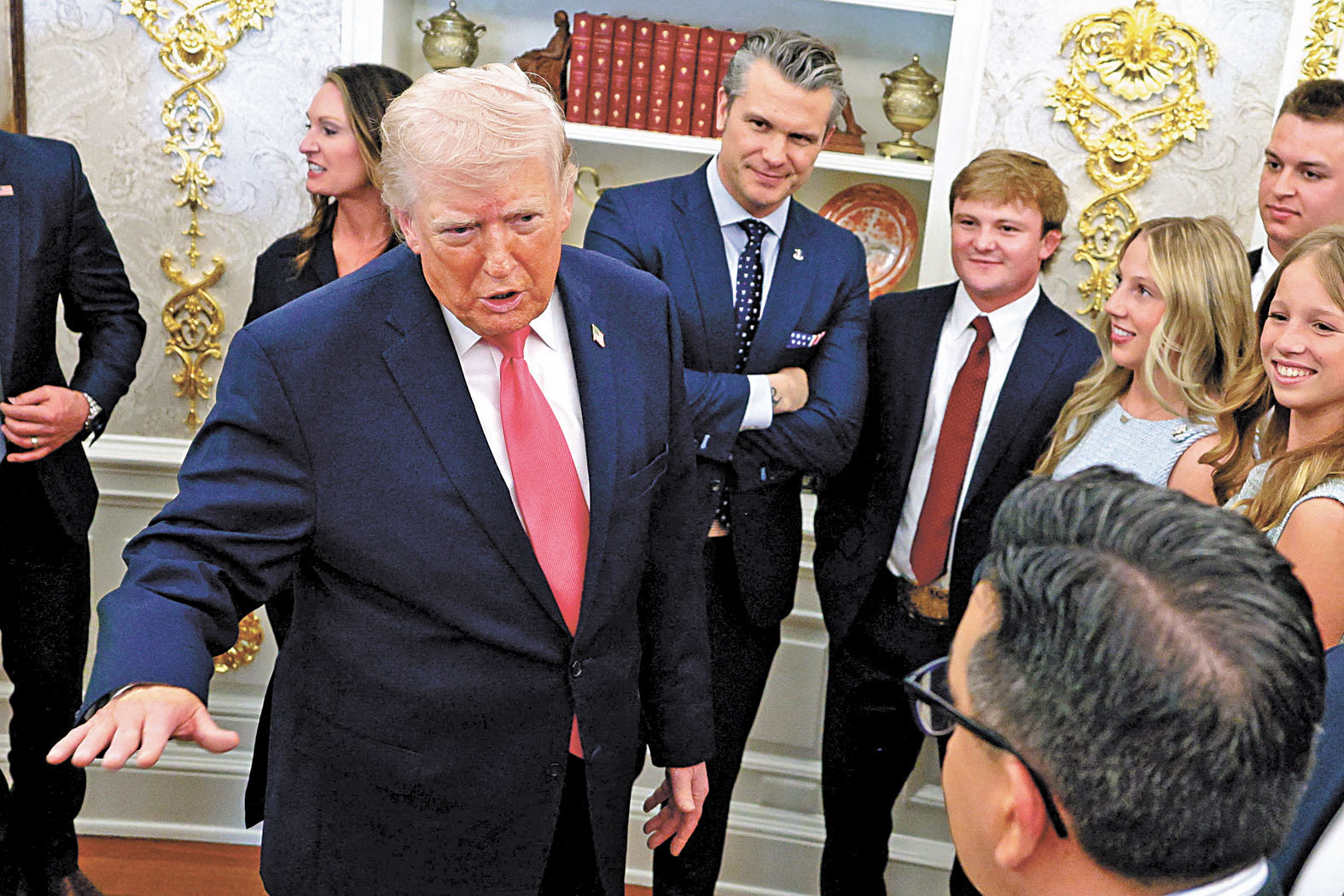 圖為特朗普24日在白宮對媒體發表講話。路透社