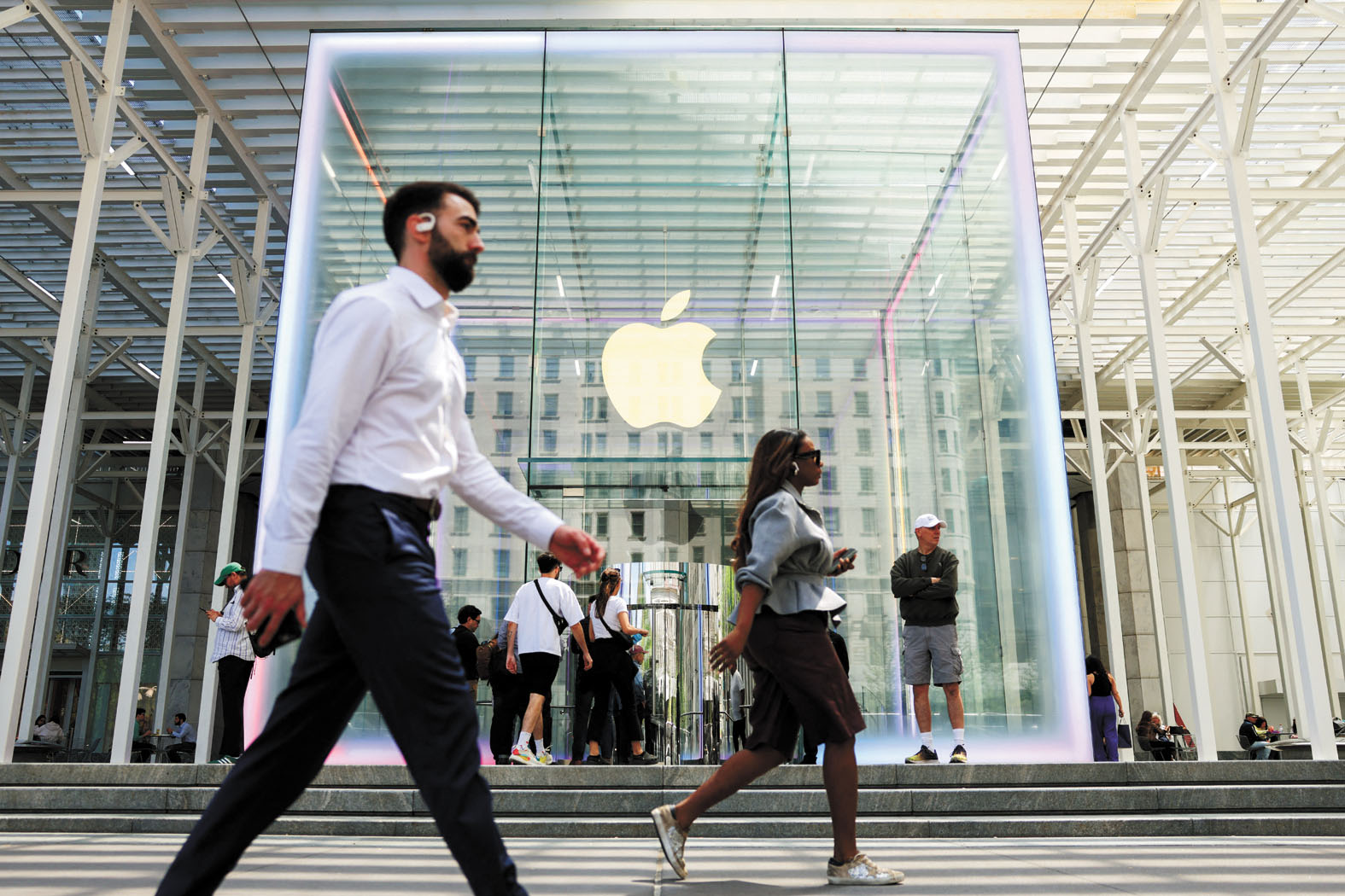 蘋果公司管理層日益擔心潛在競爭對手挖走工程師。路透社資料圖片
