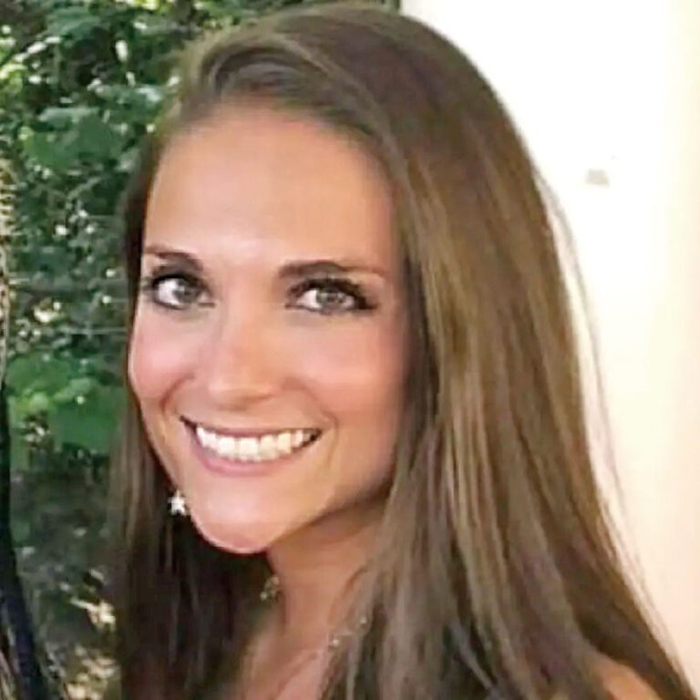 費斯勒目前面臨多項性侵指控。 Linkedin圖片