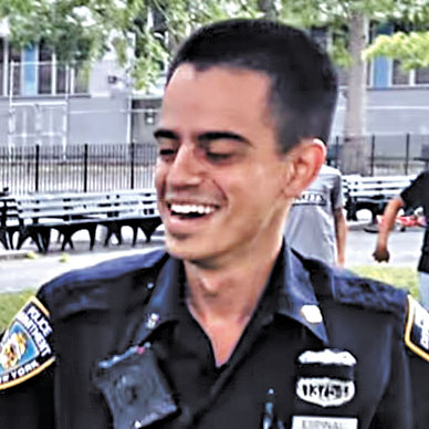 圖為涉事警員埃斯比諾。取自網絡