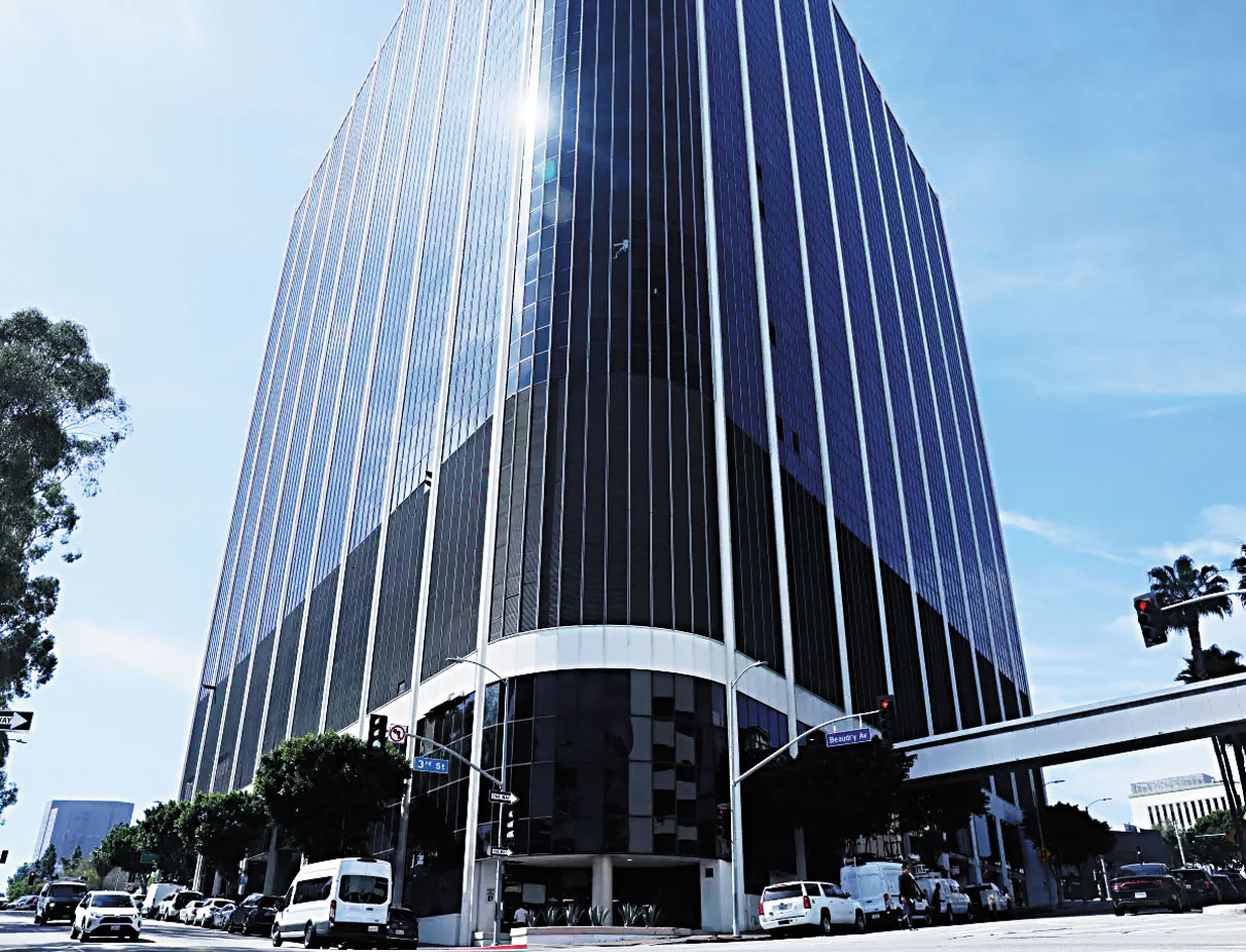 位於洛杉磯市中心的洛杉磯聯合校區總部。洛杉磯時報