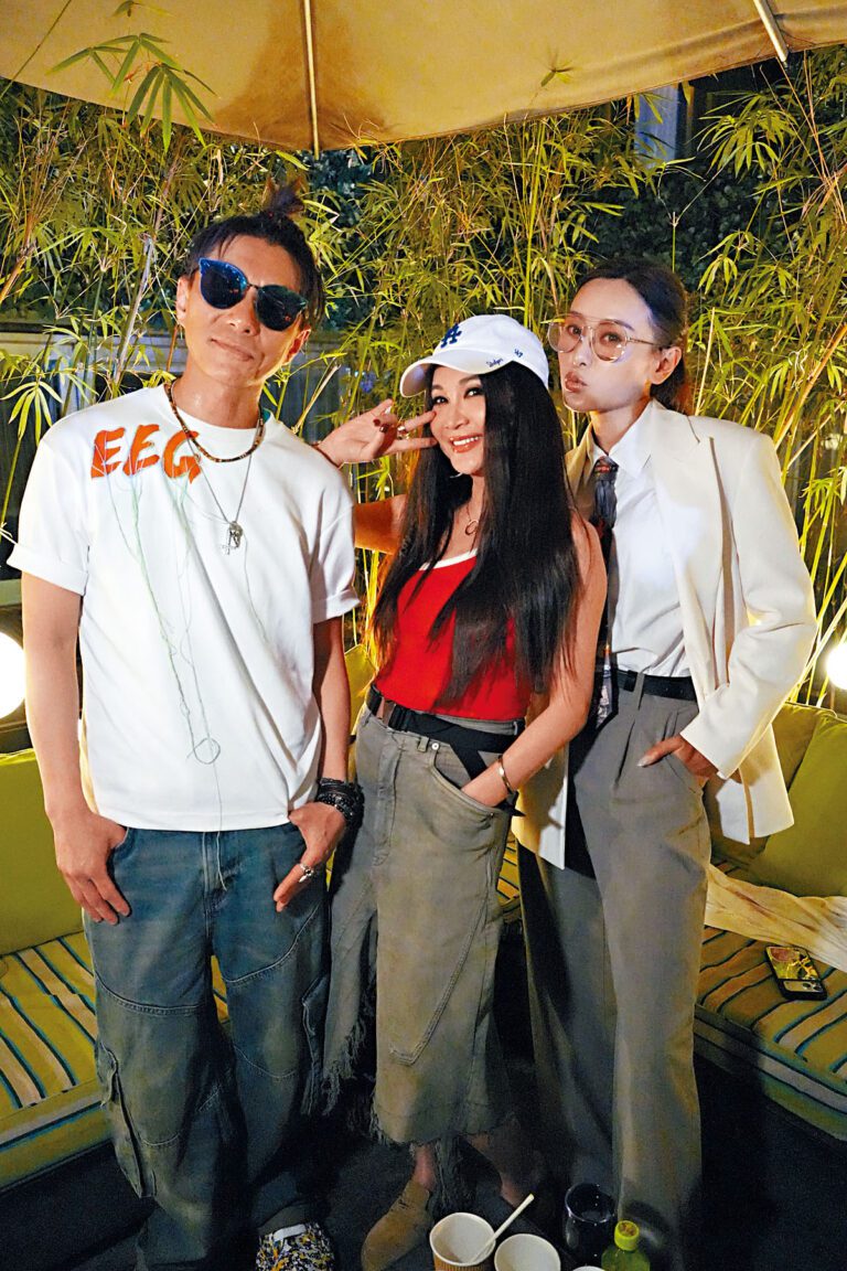 周國賢和何佩瑜為《英皇盛世之夜Canton Disco Vibes》客串打碟，溫碧霞（中）亦到場感受熱鬧氣氛。