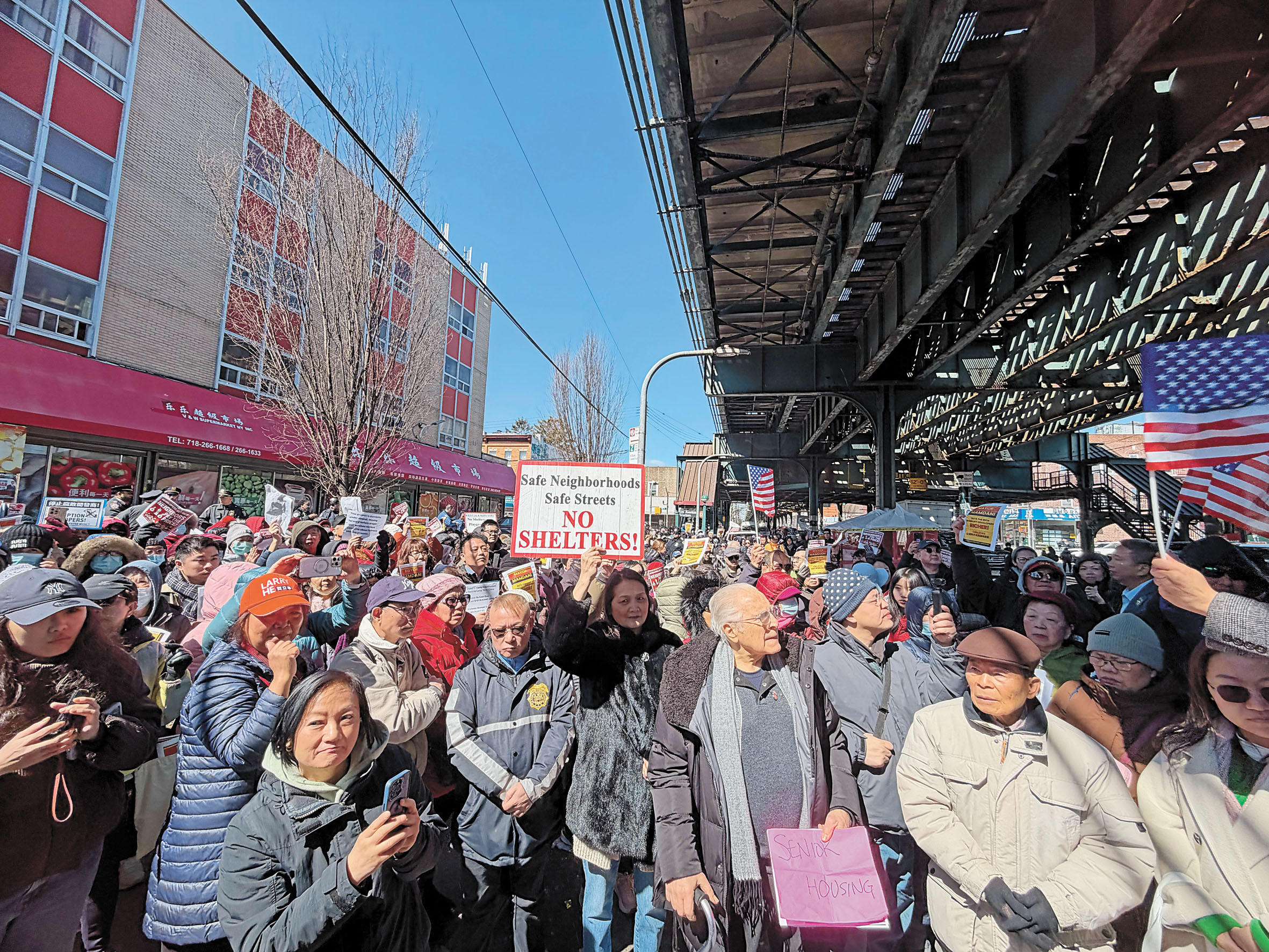 華人社區代表踴躍參加了集會。