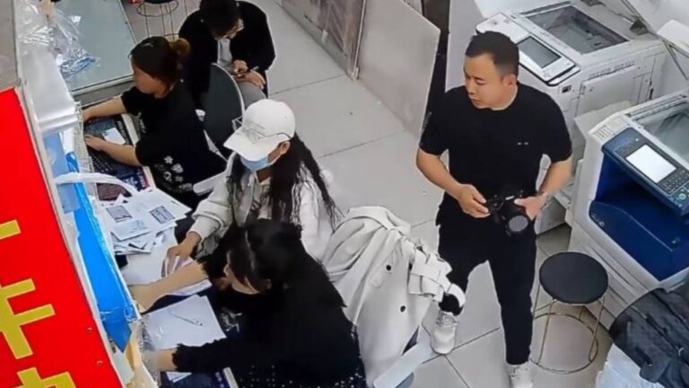 四川打印店顧客要求額外服務遭拒 店方堅持服務範圍引爭議