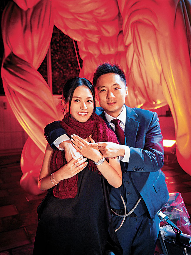 鍾培生早前為Angel準備了一場熱血動漫式求婚。