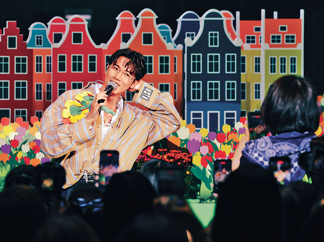 Stanley剖白心底話，坦言曾因壓力而不敢直望觀眾。