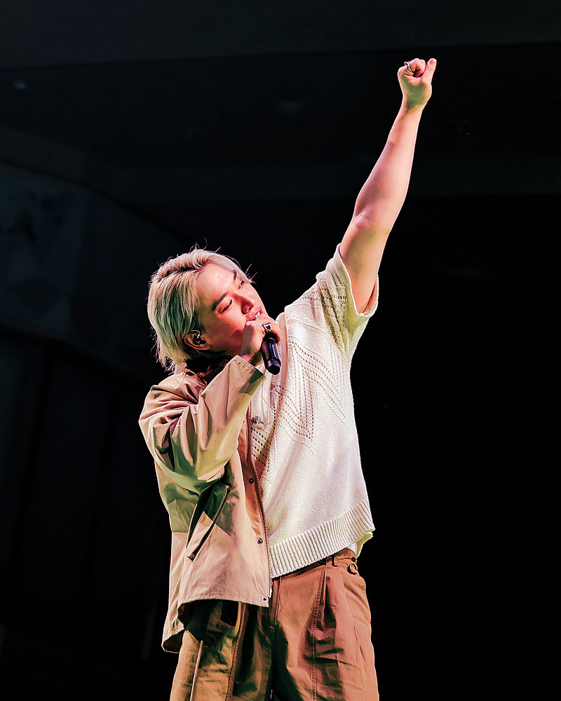 Jer這晚準備了一連串福利，包括騷麒麟臂。