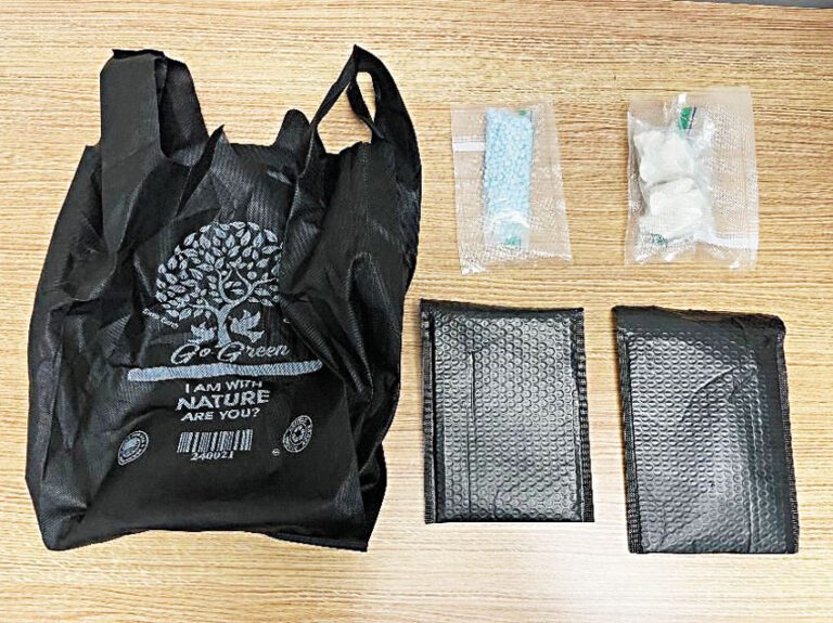 調查行動查獲499粒含有芬太尼的假冒羥考酮藥，及148.1克可卡因。詹樂霞辦公室提供