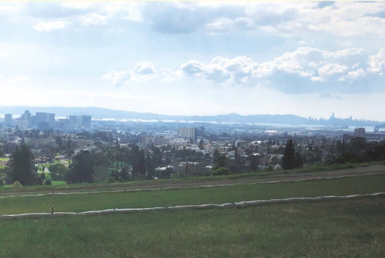 屋崙山景墓園殯儀館提供一條龍服務 由殯儀到安葬均由專人負責 殿堂級風水福地 現已開售