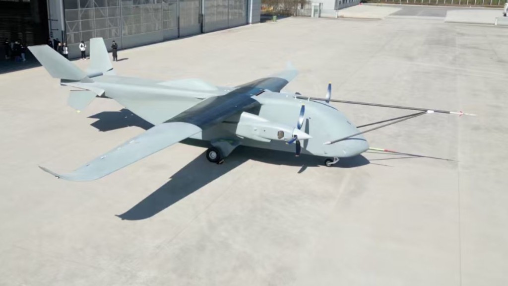 中國自主研發長鷹-8大型無人運輸機成功首飛 具備短距起降能力