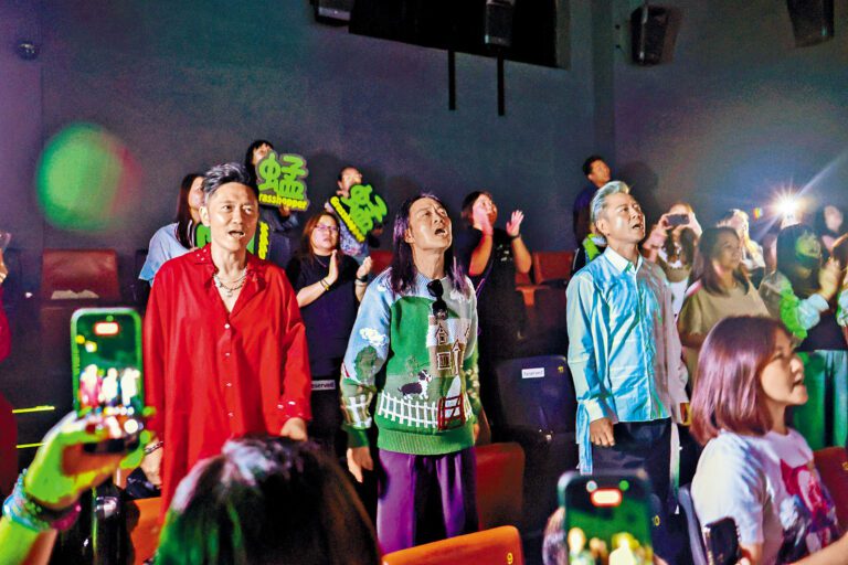 ■草蜢三子都睇到目瞪口呆。