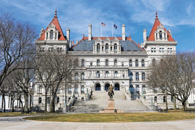 州議會與胡楚的預算談判恐陷入僵局。 Cindy Schultz/紐約時報