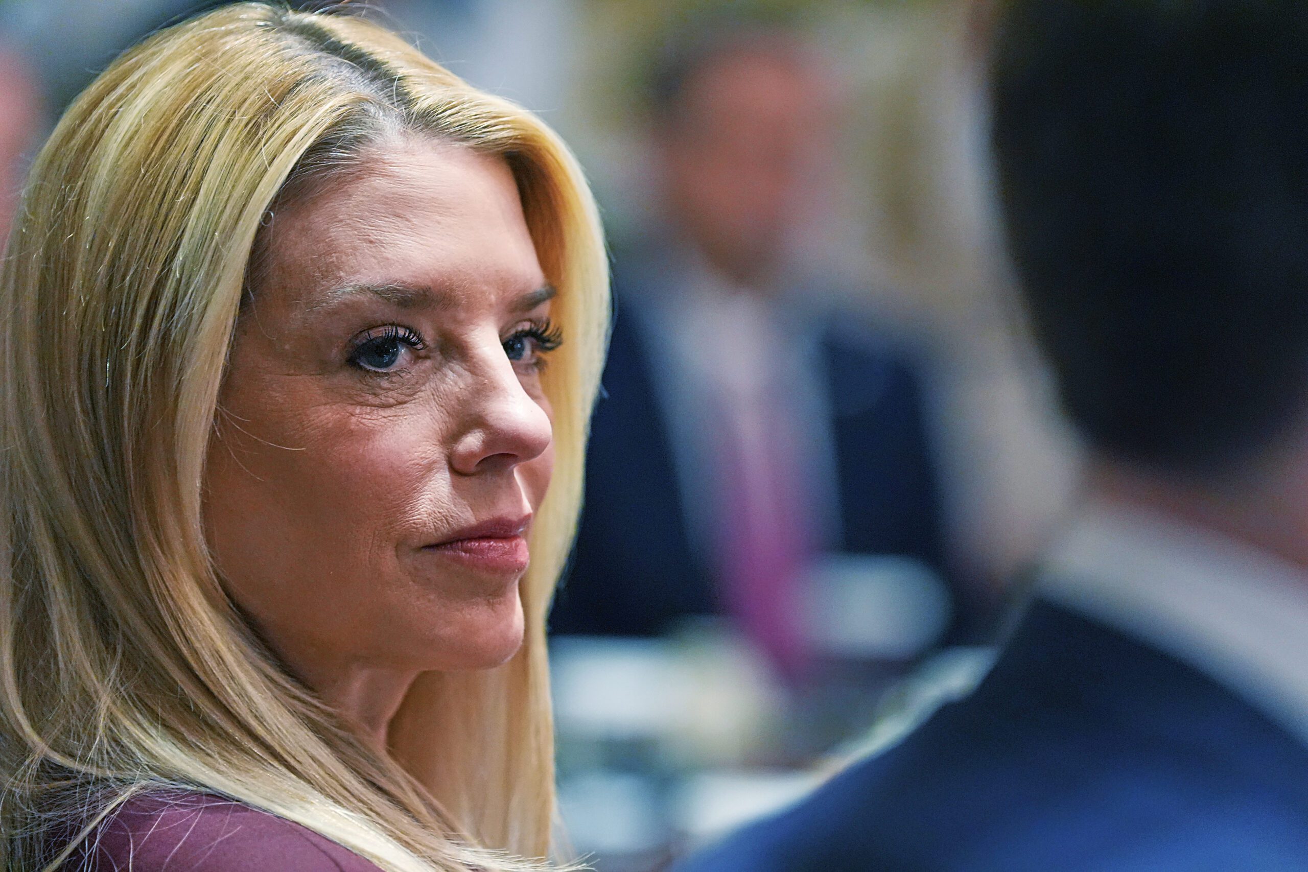 司法部長邦迪表示，女生在運動場上的權益不容受損。美聯社