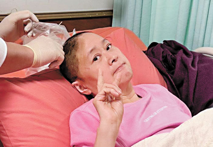 兩次摔倒讓王月的健康狀況不太樂觀。網上圖片