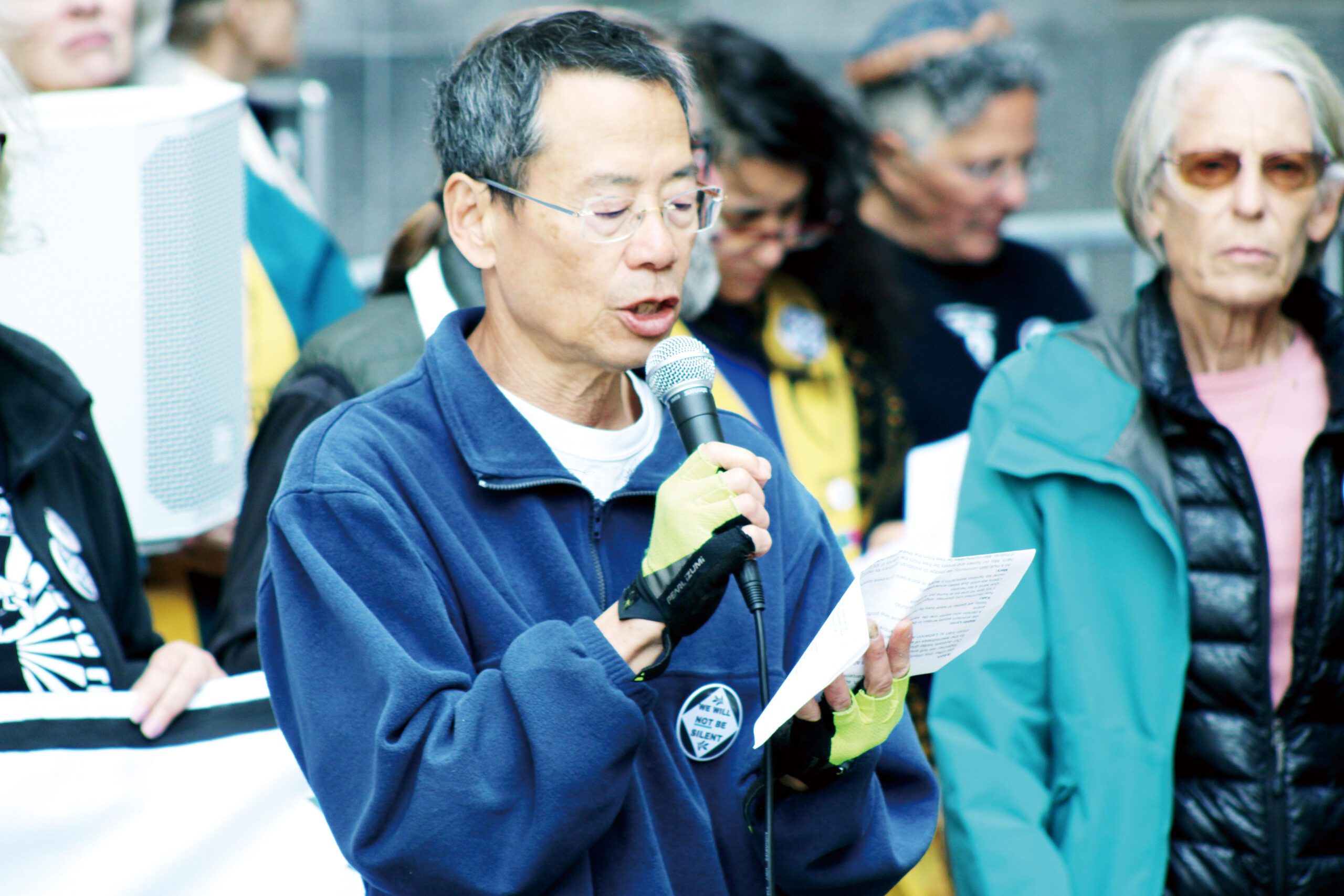 阿拉美達市Buena Vista聯合衛理公會移民委員會主席程耀庭在現場發言。記者陳程威攝