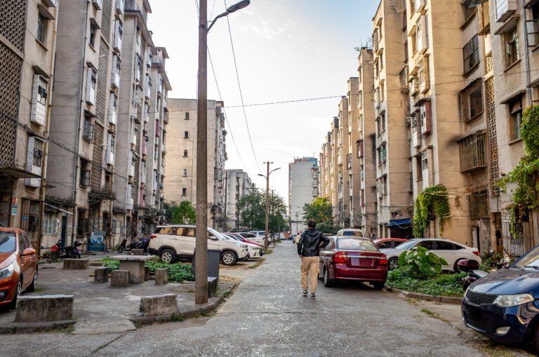 中國房市怪象：民眾買空屋安放骨灰，北京清明節前夕緊急下令禁止