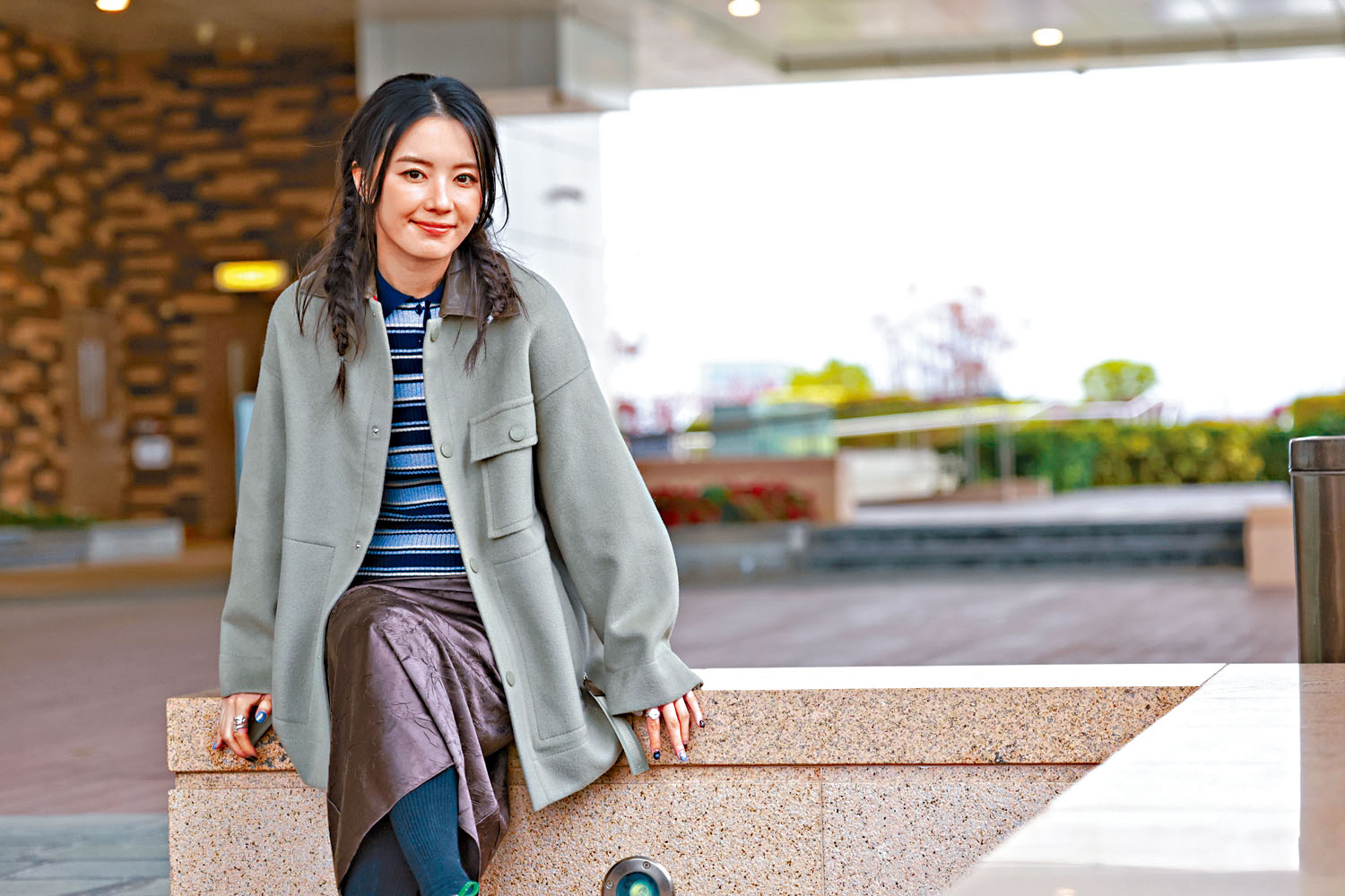 林千渟認為行業不景氣，拍甚麽輪不到自己揀，但咩都想試下。