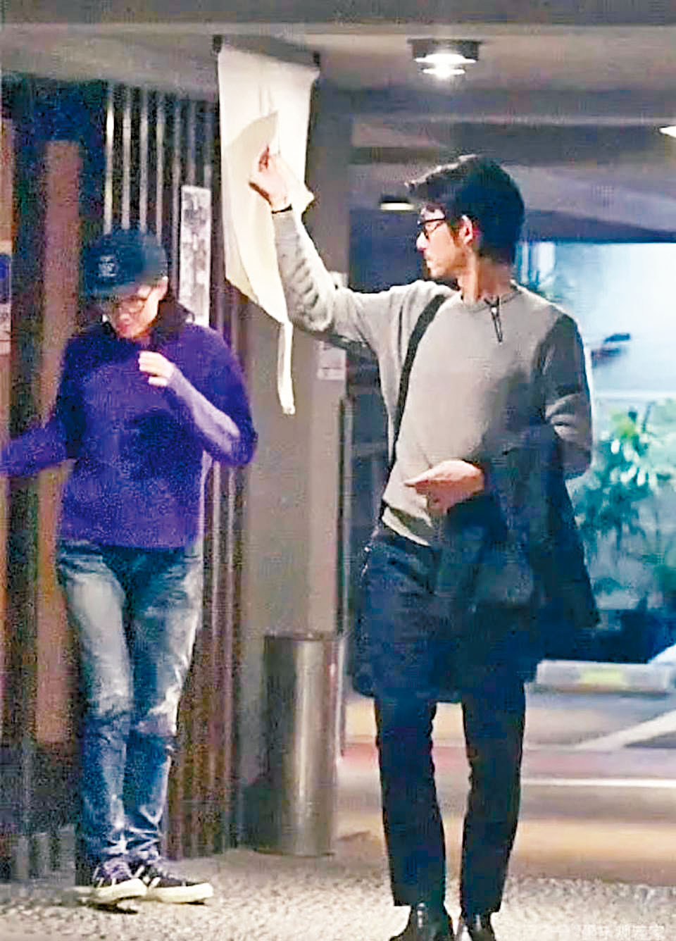 柏原崇近年退居幕後,並任內田有紀的經理人。