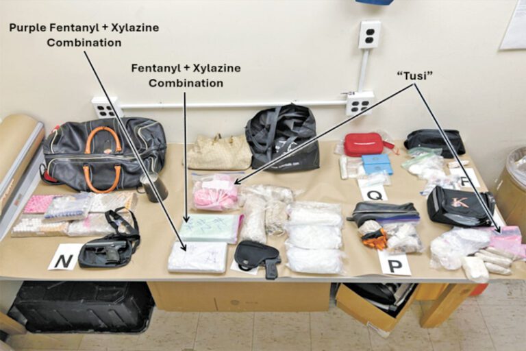 檢察官指出，本案查獲的毒品份量，足以造成220萬人吸食過量死亡。 蘇福縣地區檢察官辦公室